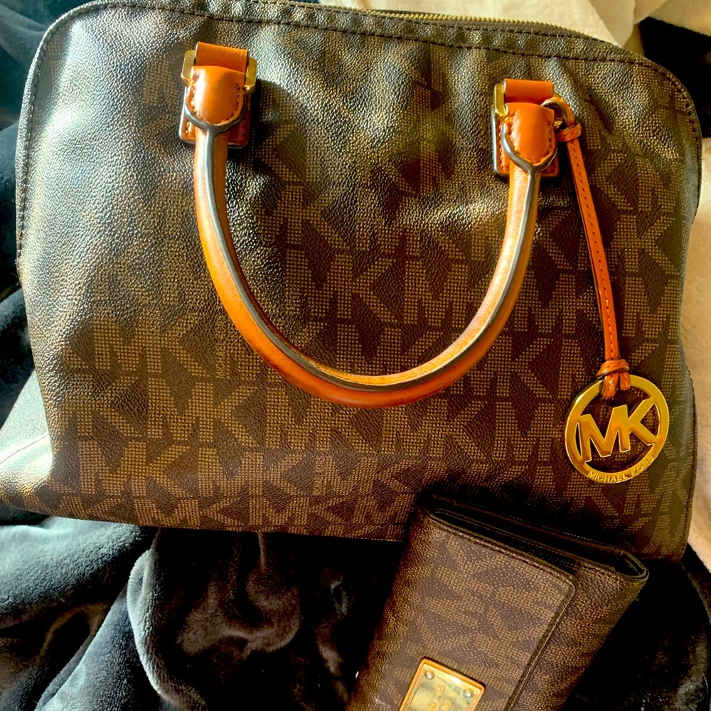 Michael kors purse and wallet